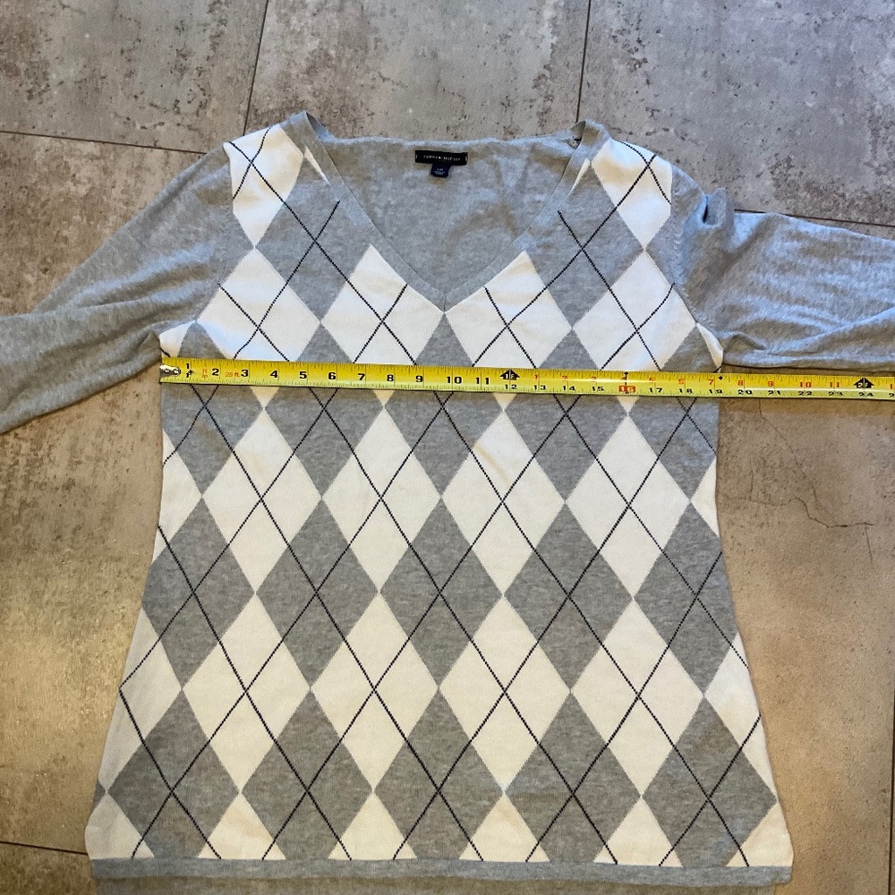 Tommy Hilfiger Women's V-Neck Argyle Sweater Gray Sz L - Picture 8 of 13